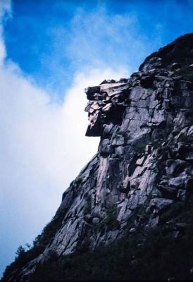  Old Man of the Mountain - En mystisk saga om en gammals livskraft och den amerikanska wildernessens gåtor!